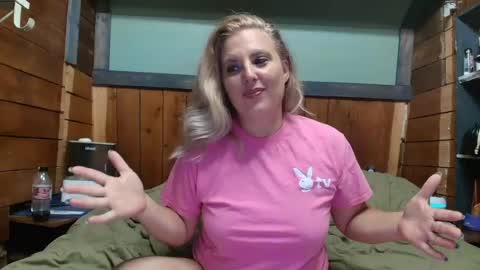 Snapshot of littlelisa1 chatting on 22, 6, 2026 lisanixs online show from 22, 6, 2026