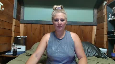 Snapshot of littlelisa1 chatting on 10, 7, 2026 lisanixs online show from 10, 7, 2026