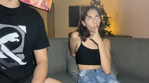 Snapshot of littlemegancouple chatting on 21, 12, 2024 the mengan show online show from 21, 12, 2024