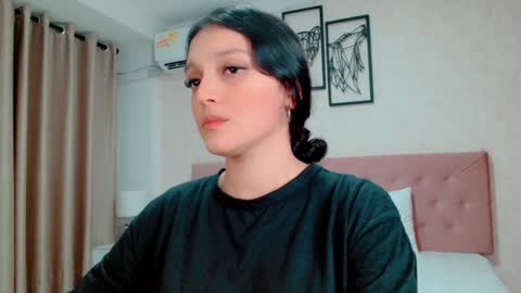 Sarahs Room online show from 5, 1, 2025