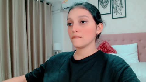 Sarahs Room online show from 6, 1, 2025