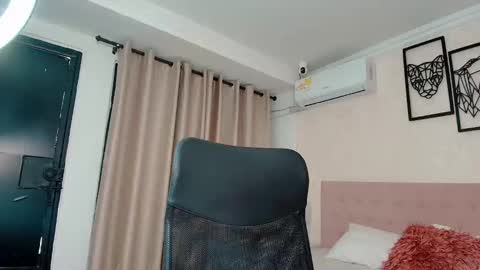 Sarahs Room online show from 1, 10, 2025