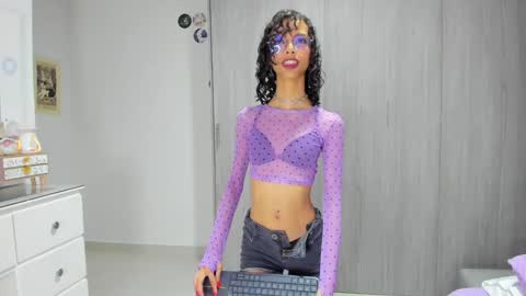 Snapshot of littlemoon18 chatting on 4, 12, 2024 Luna online show from 4, 12, 2024