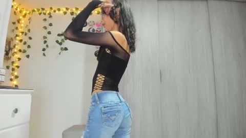 Snapshot of littlemoon18 chatting on 20, 2, 2025 Luna online show from 20, 2, 2025