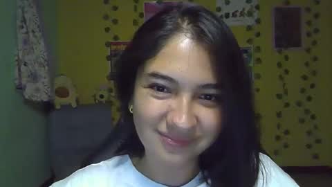 Mia  Wednesday to Sunday 730 am to 1030 am Colombian Hour D online show from 2, 11, 2025