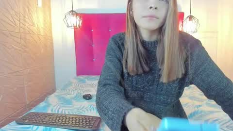 littlesophiie_ online show from 20, 2, 2025
