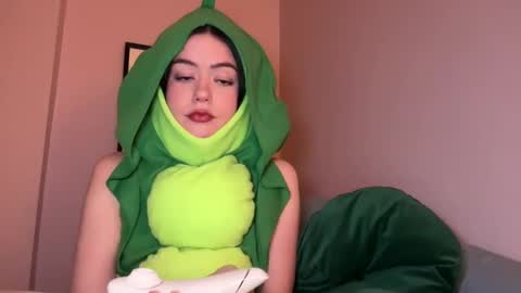 Little Sugar Pea  online show from 8, 1, 2025