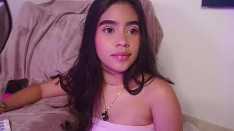 littletammy_ online show from 8, 11, 2025