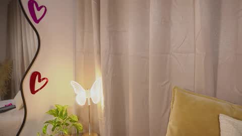 littletammy_ online show from 7, 2, 2026