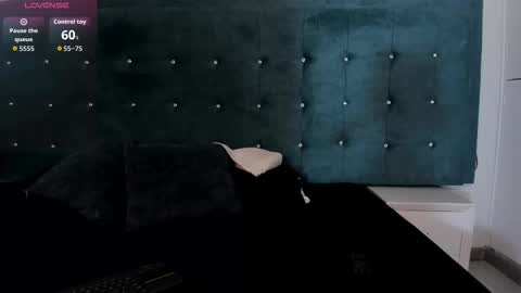 littlevaale online show from 12, 2, 2026