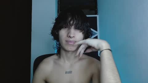 Snapshot of littlextrem chatting on 27, 5, 2026 Eros online show from 27, 5, 2026