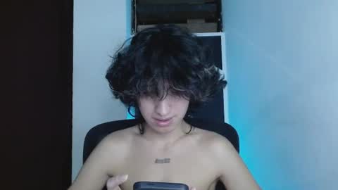 Snapshot of littlextrem chatting on 23, 6, 2026 Eros online show from 23, 6, 2026