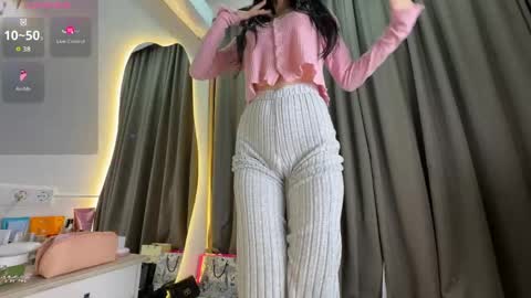 Snapshot of liuli_flower chatting on 16, 5, 2026 liuli_flower online show from 16, 5, 2026
