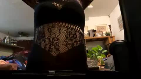 Hlove online show from 27, 2, 2026