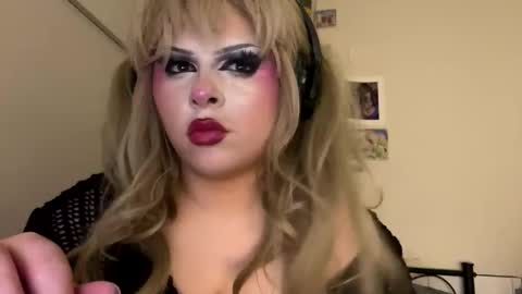 livvybee online show from 19, 2, 2026