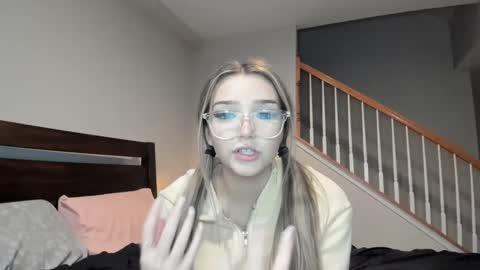 Livvy online show from 17, 12, 2024