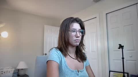 Snapshot of livvyybearxx chatting on 17, 6, 2026 liv online show from 17, 6, 2026
