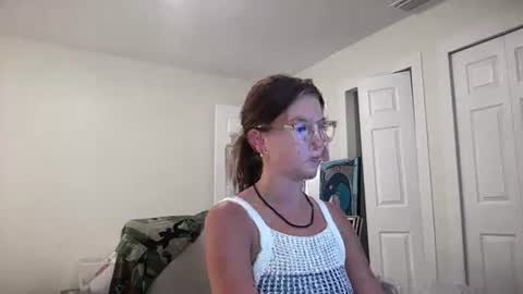 Snapshot of livvyybearxx chatting on 28, 6, 2026 liv online show from 28, 6, 2026