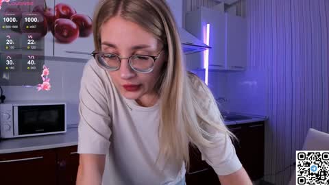 My name is Livy Nice to meet you  Thumbs up please its important online show from 13, 12, 2024