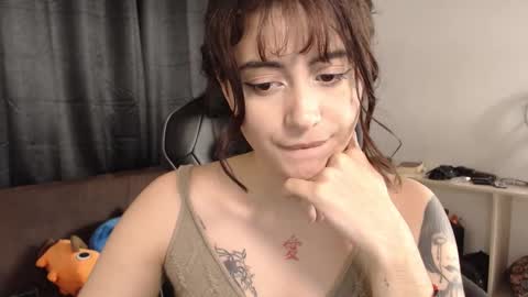 Snapshot of liz_beths chatting on 5, 12, 2025 Elizabeth online show from 5, 12, 2025