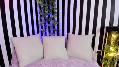 Snapshot of liz_goth chatting on 26, 9, 2025 Liz online show from 26, 9, 2025