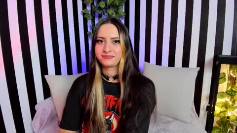 Snapshot of liz_goth chatting on 6, 1, 2026 Liz online show from 6, 1, 2026