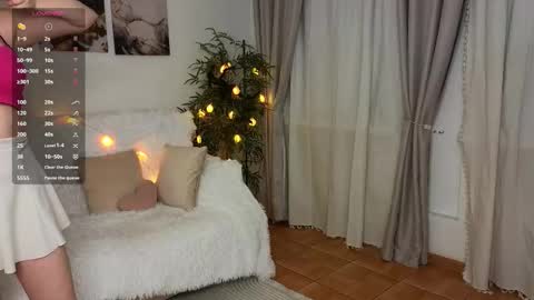 Snapshot of liza_mur chatting on 27, 11, 2025 your love online show from 27, 11, 2025