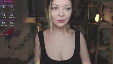 Snapshot of liza_wet chatting on 10, 12, 2024 Liza Wet online show from 10, 12, 2024