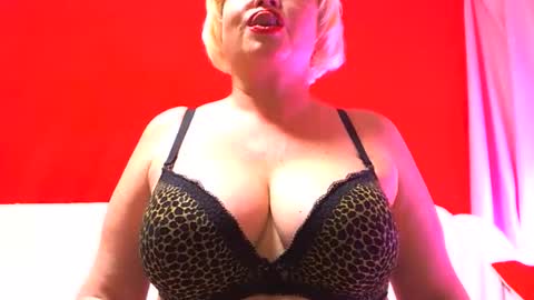 Snapshot of lizabrazzer chatting on 6, 3, 2026 LizaBrazzer online show from 6, 3, 2026