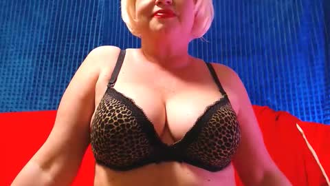 Snapshot of lizabrazzer chatting on 8, 3, 2026 LizaBrazzer online show from 8, 3, 2026