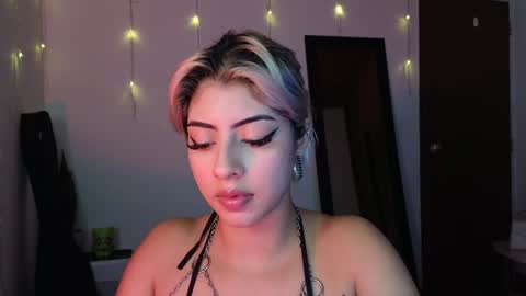 Lizeth online show from 4, 2, 2025