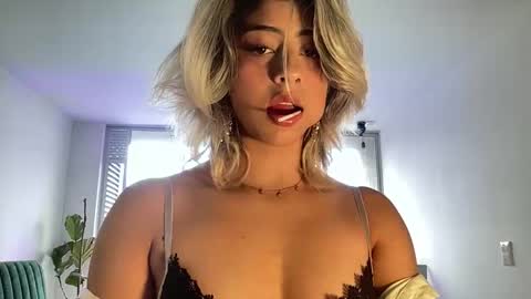Lizeth online show from 27, 10, 2025