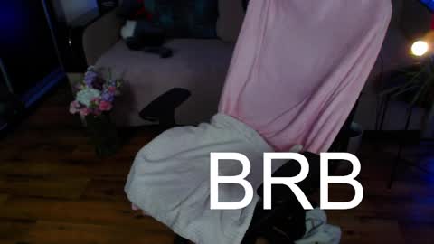 LIzaSwan online show from 19, 2, 2025