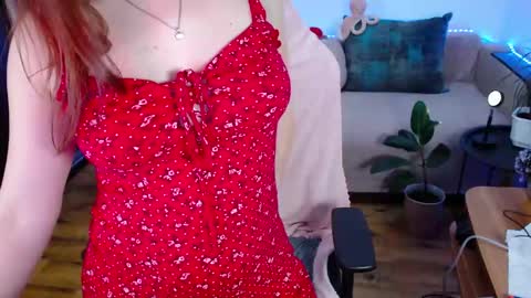 LIzaSwan online show from 1, 3, 2025