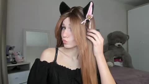 lizza_a online show from 7, 5, 2026