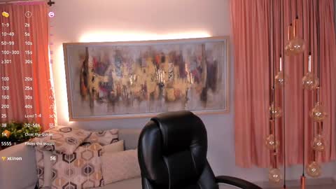 Lizzi  online show from 14, 2, 2025