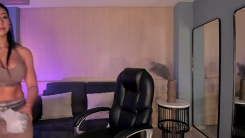 Lizzi  online show from 19, 9, 2025