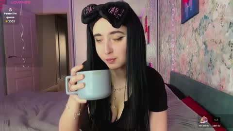 Snapshot of lizzymoore_ chatting on 18, 3, 2026 Lizzy 3 online show from 18, 3, 2026