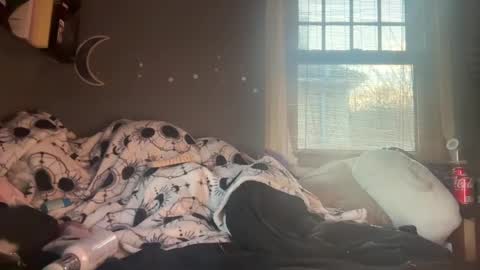 lizzybunny online show from 28, 2, 2025