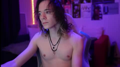 just lllattti online show from 22, 3, 2026