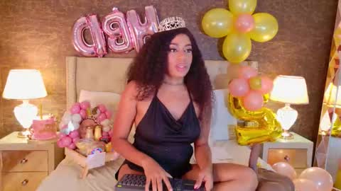  LOANA  online show from 24, 2, 2026