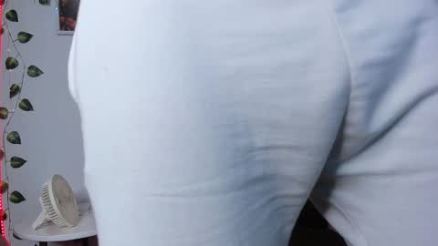 LOGAN DRAKE online show from 2, 3, 2025