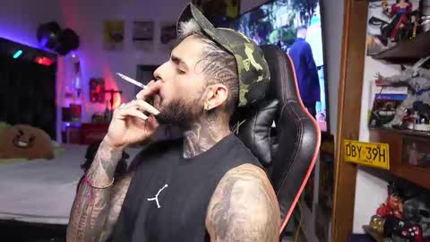 logan_hugh8 online show from 21, 3, 2026