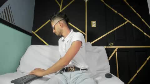 Logan Rogers online show from 24, 10, 2025