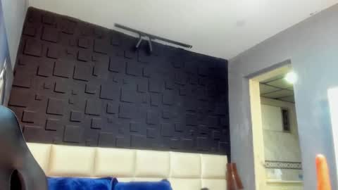 logan_varela online show from 18, 12, 2024