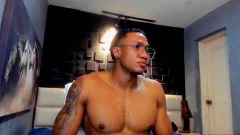 logan_varela online show from 19, 12, 2024