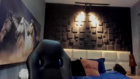 logan_varela online show from 22, 12, 2024