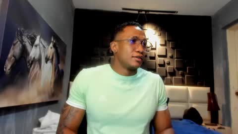 logan_varela online show from 23, 12, 2024