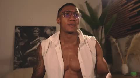 logan_varela online show from 4, 2, 2025