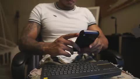 logan_varela online show from 8, 7, 2026